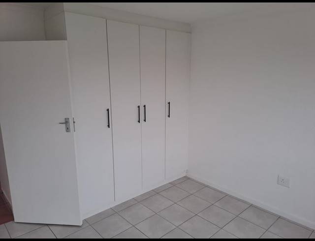 2 BEDROOM APARTMENT FOR SALE IN GLEN MARAIS